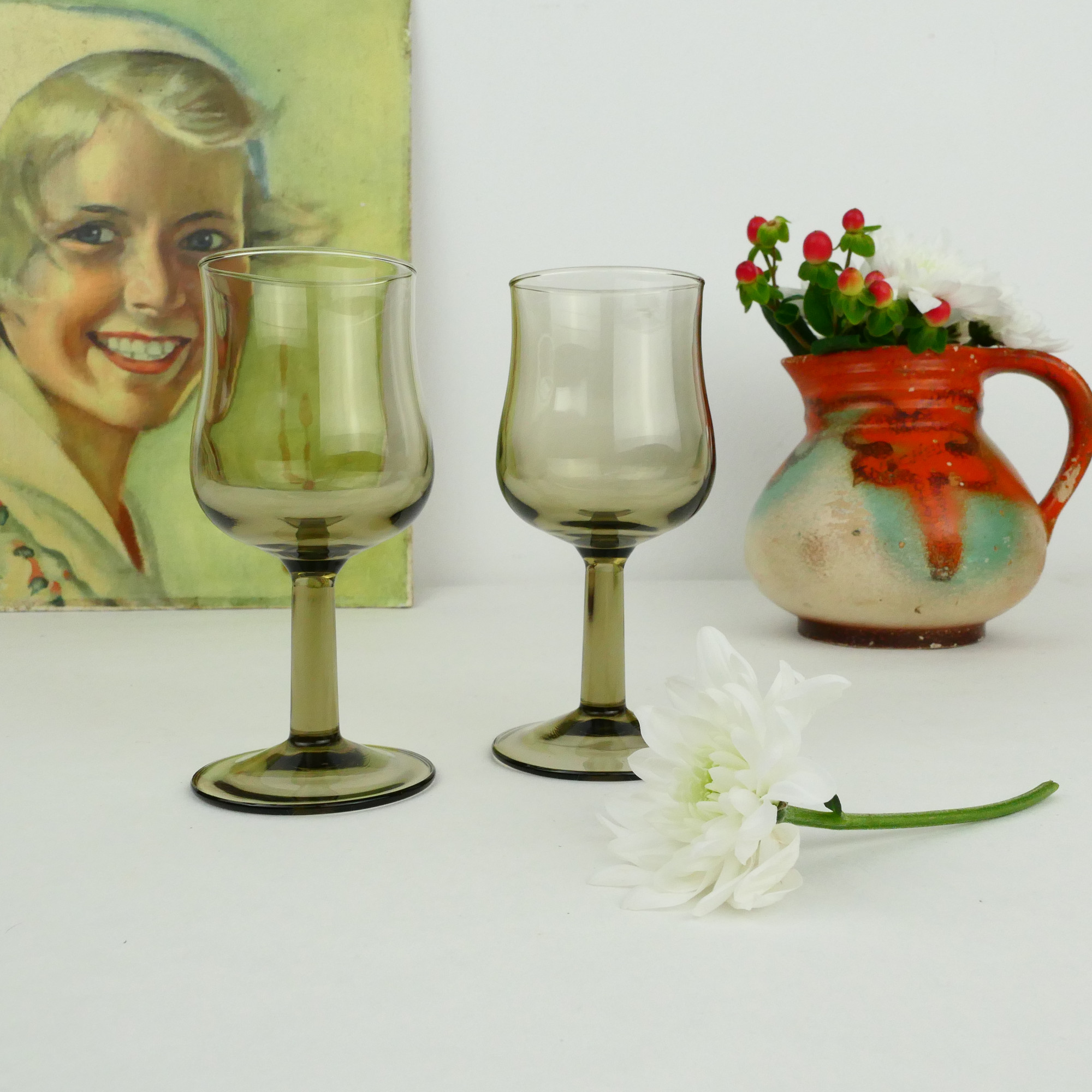 lezer Intiem Hoelahoep Vintage Luminarc France bruin gerookt Port glas, twee stuks - Retroriek